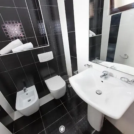 Hildon Aparthotel 3*